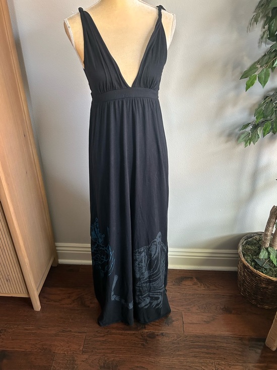 Key Closet Dresses & Skirts - NEW Key Closet Street Wear Los Angeles Black V-Neck Maxi Dress Tiger Sz S